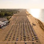 Beachfront Flat With Terrace * Бибионе
